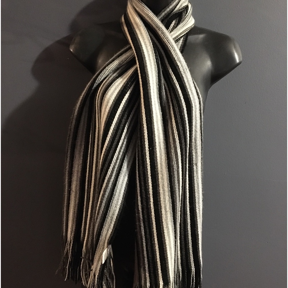 Reversible Scarf by echo ❄️☃️ Unisex - Picture 6 of 12